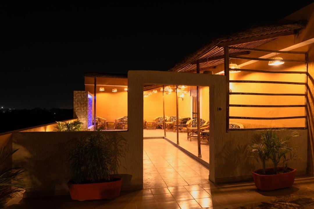 Airport Inn Hotel Lomé Exterior photo